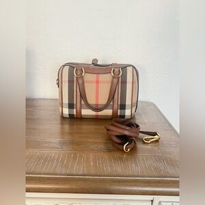 Pre Owned Burberry Alchester Bowling Bag size small